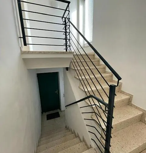 Ideale In Duesseldorf-nord Appartement *